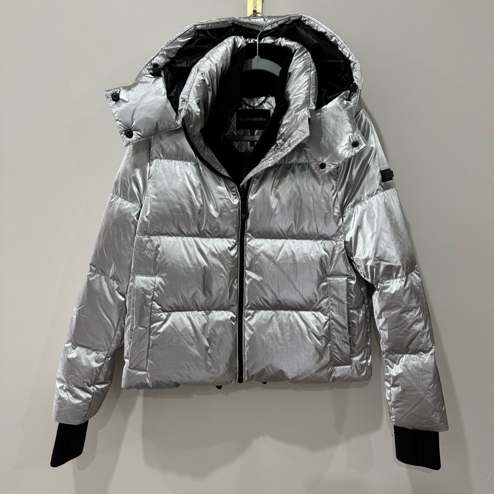 Metalic Silver Puffer Coat Size Medium BCBG Maxazria - Picture 2 of 10